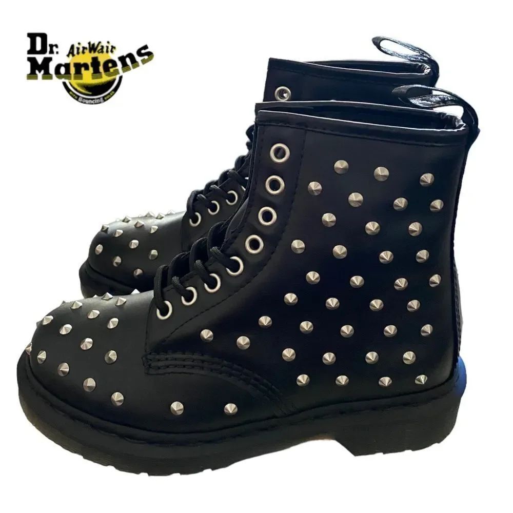 NEW Dr. Martens 1460 Stud Women's Black Wanama Leather Lace Boots 5